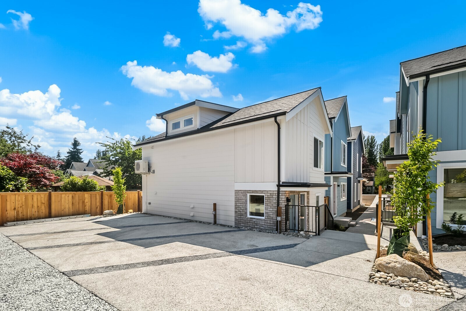 Property Photo: 9220 4th Avenue NW WA 98117