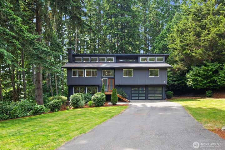 Property Photo:  17903  194th Avenue NE  WA 98077 