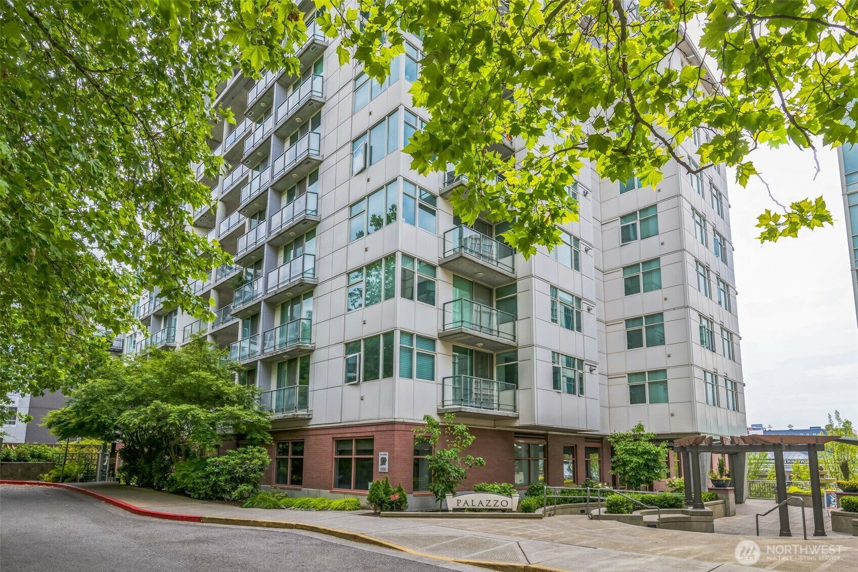Property Photo:  1100  106th Avenue NE 508  WA 98004 