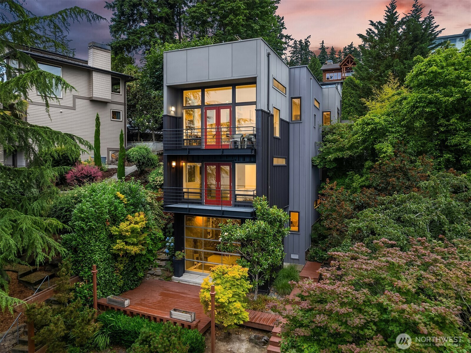 Property Photo: 8927 NE 118th Place WA 98034