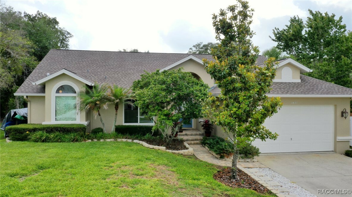 Property Photo: 3831 N Ringdove Point FL 34428
