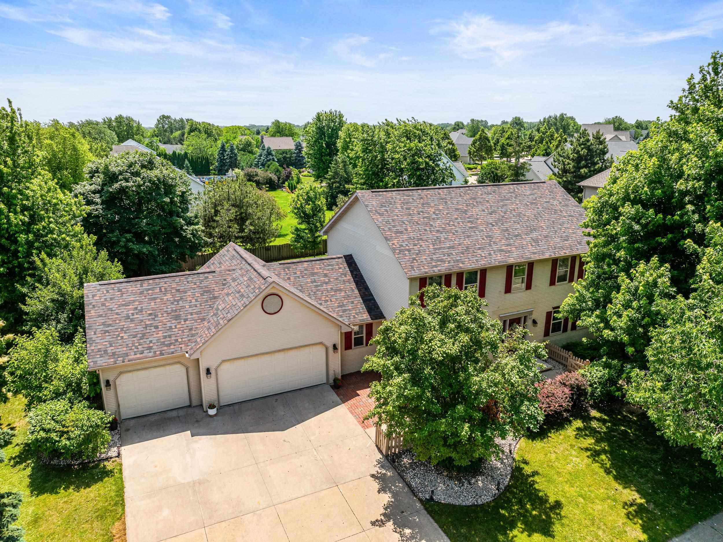 Property Photo:  629 E Apple Creek Road  WI 54913 