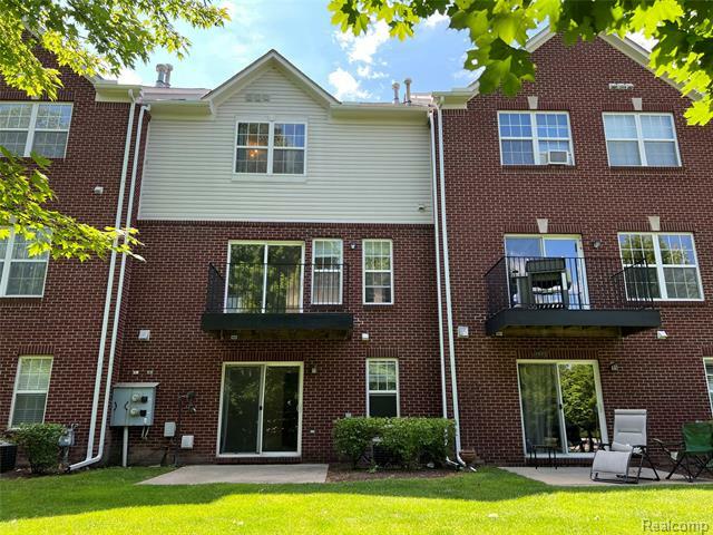 Property Photo: 609 Cherry Orchard Road MI 48188