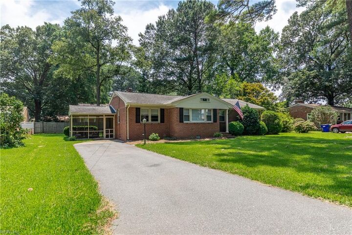 6069 Edison Ave  Norfolk VA 23502 photo
