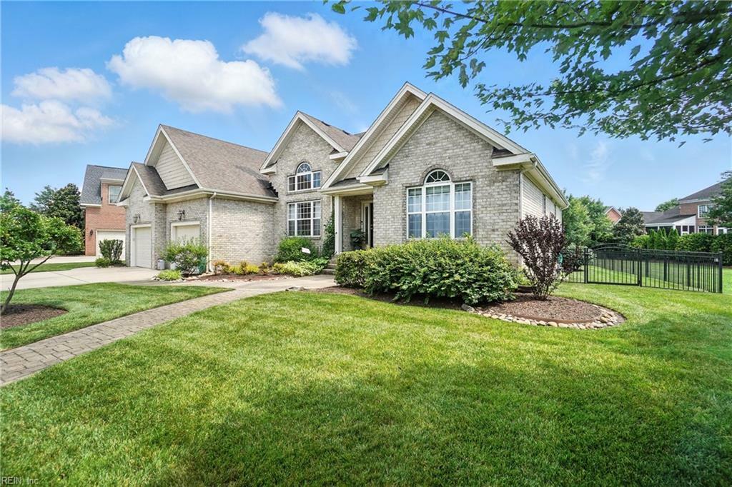 Property Photo: 1833 Beauty Way VA 23456