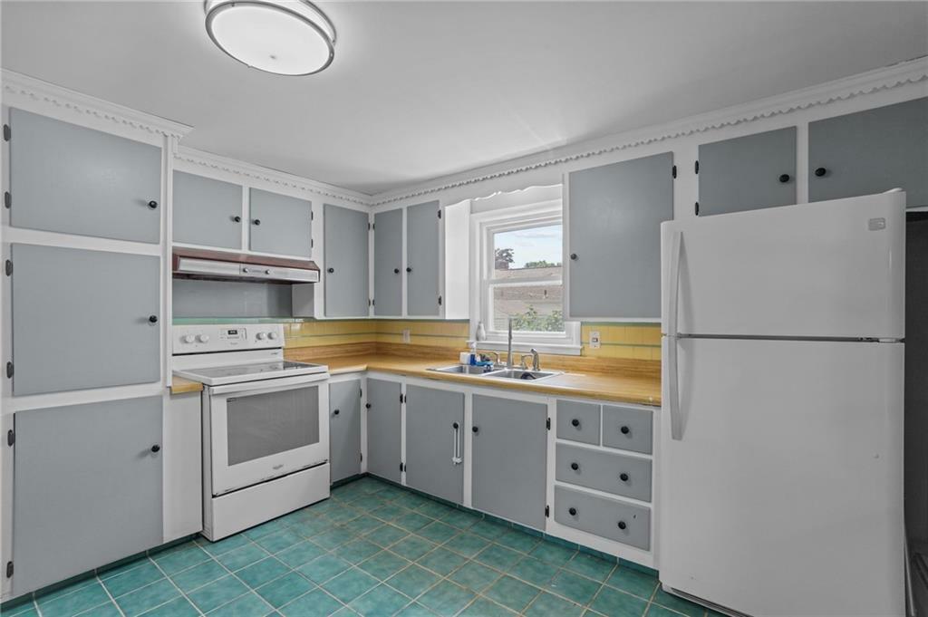 Property Photo: 56 Brookfield Drive RI 02920