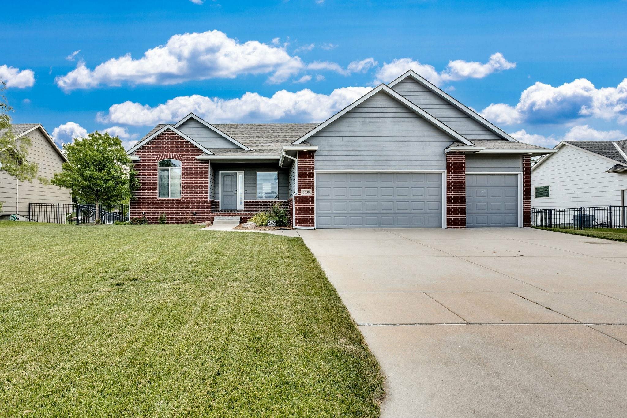 Property Photo:  2730 N Woodridge St  KS 67226 