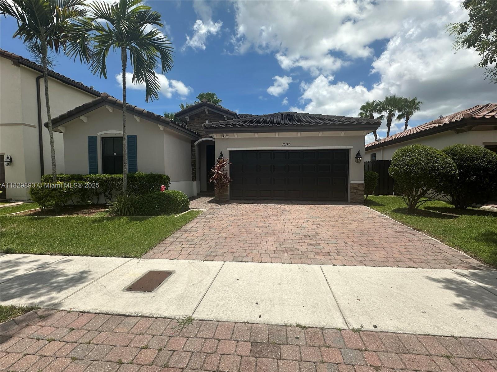Property Photo: 15170 SW 119th Way 15170 FL 33196