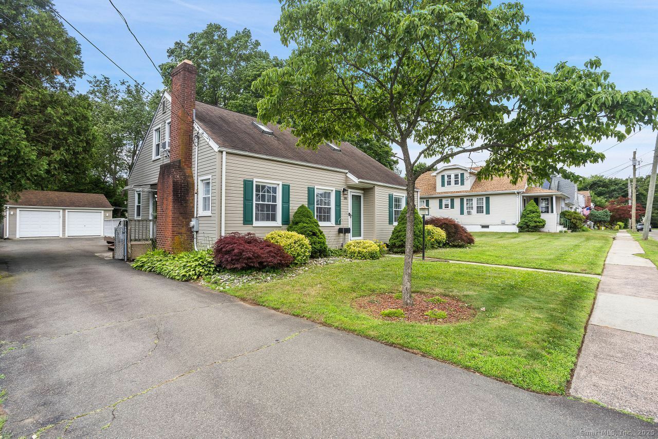 Property Photo: 100 Frank Street CT 06512