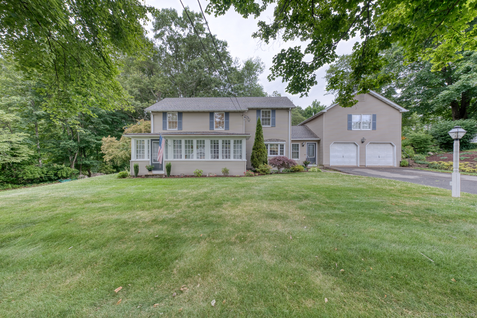 Property Photo:  335 Mulberry Street  CT 06479 