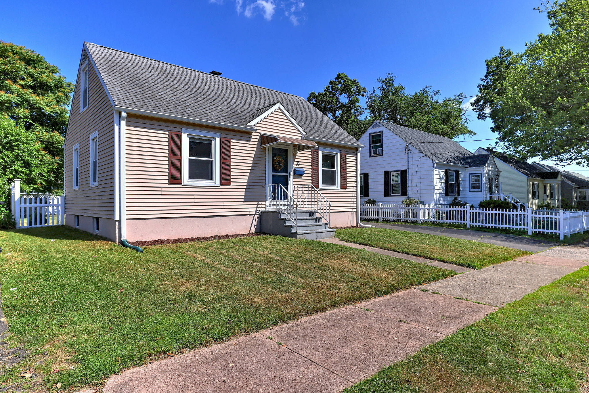 Property Photo: 35 Willow Street CT 06516