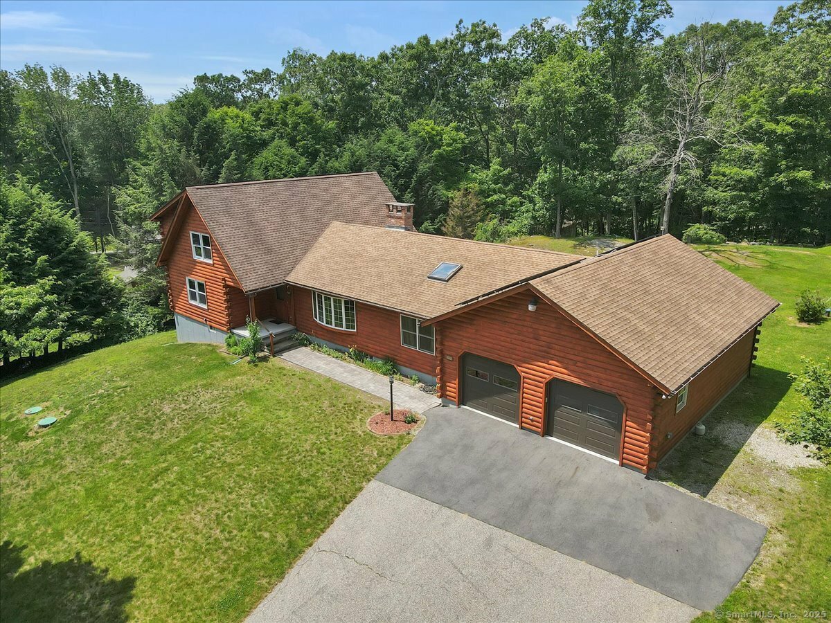 Property Photo: 447 Woodland Road CT 06268