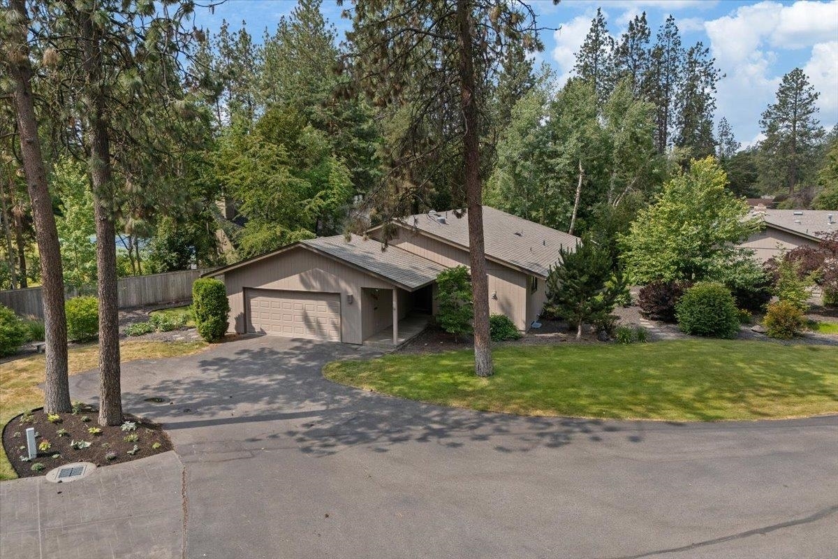 Property Photo: 1832 E Thurston Ave WA 99203