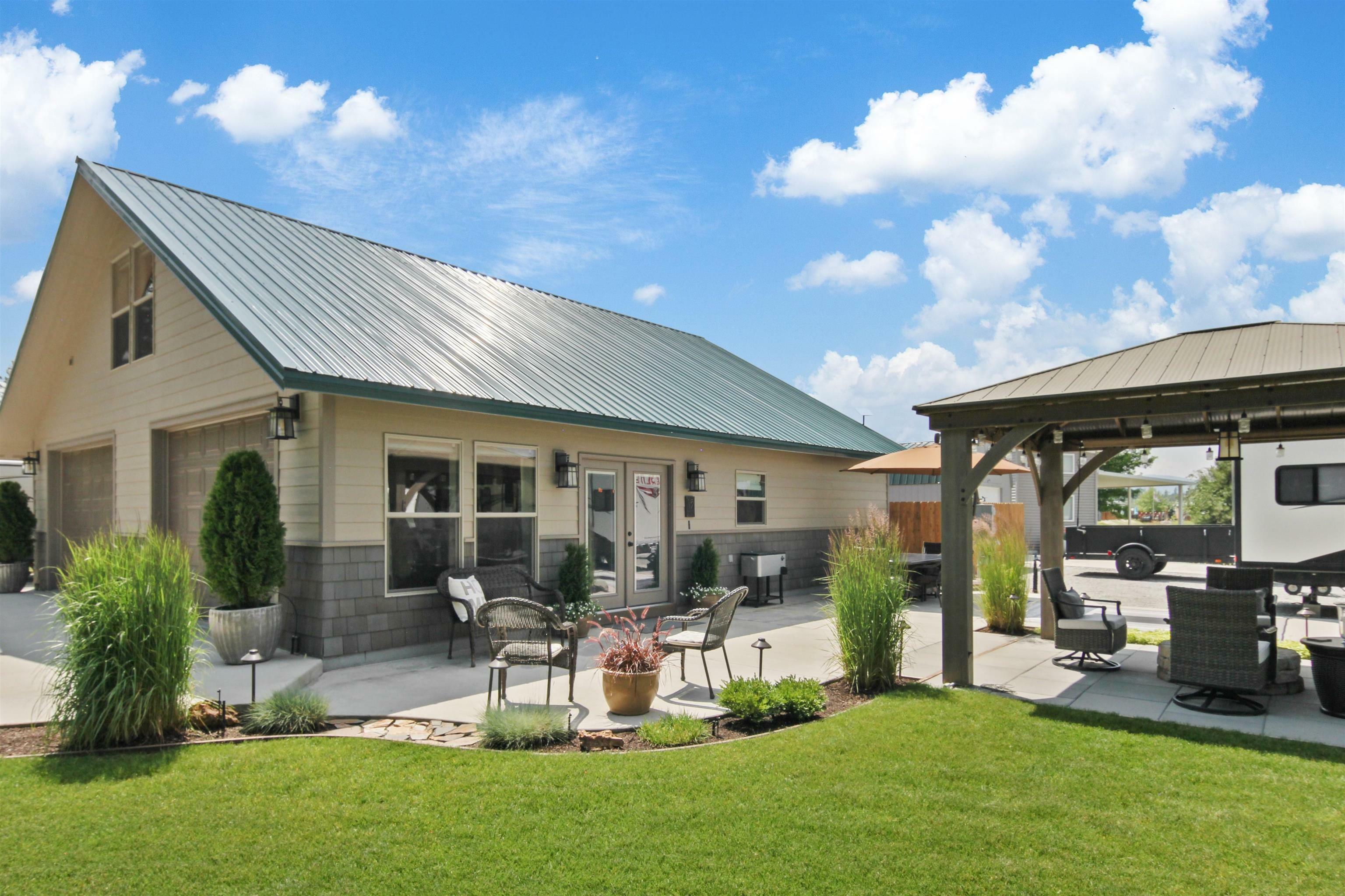 Property Photo: 15 Guinevere Dr WA 99180