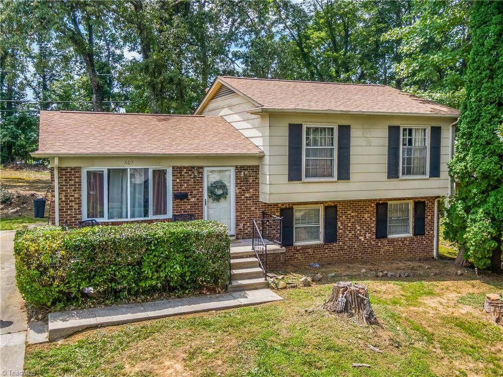 Property Photo:  607 Runyon Drive  NC 27260 