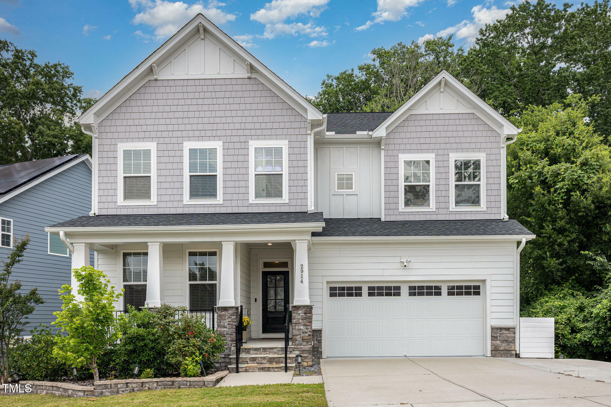 Property Photo: 2914 Farmhouse Drive NC 27502