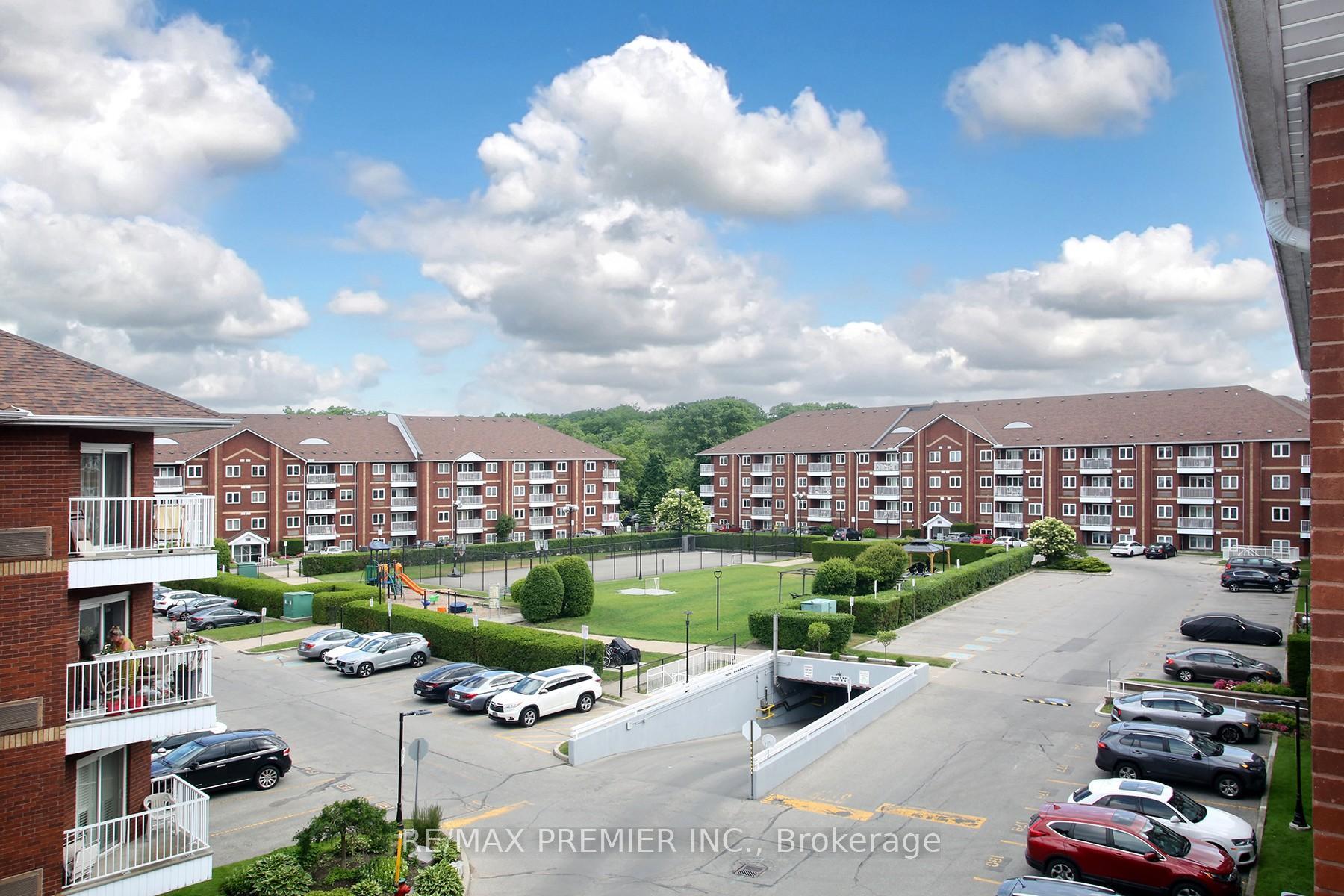 Property Photo: 189 Lake Drive Way W 407 ON L1S 7J1