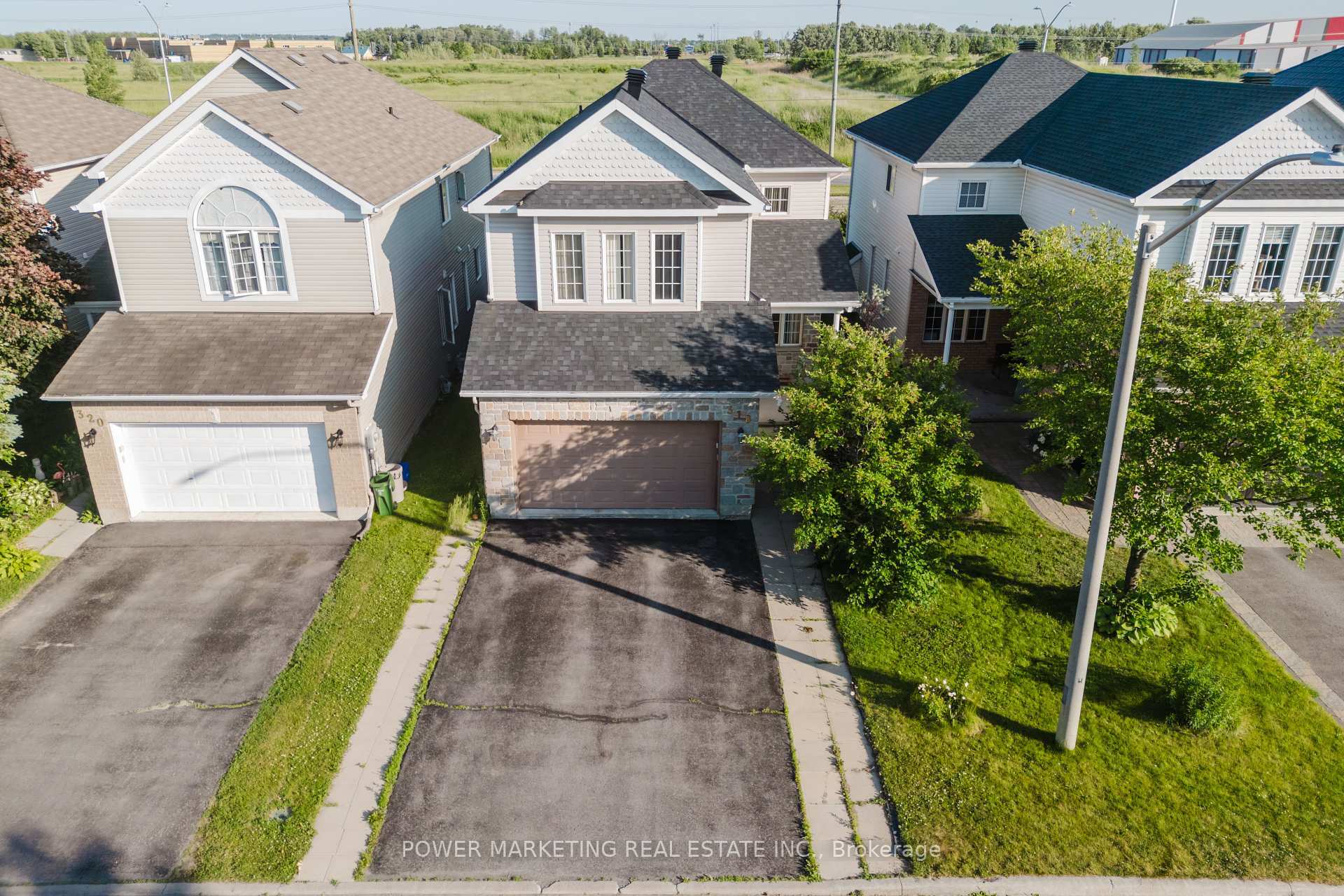 Property Photo: 318 Rustic Hills Crescent ON K4A 5A8