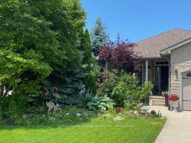 Property Photo: 170 Stickel Street ON N0H 2C1