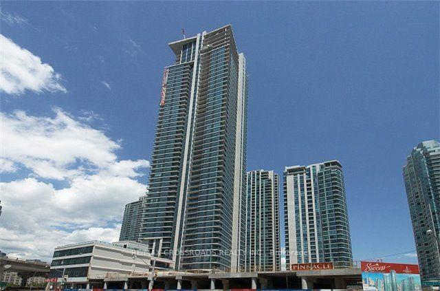 Property Photo: 18 Harbour Street 2209 ON M5J 2Z6
