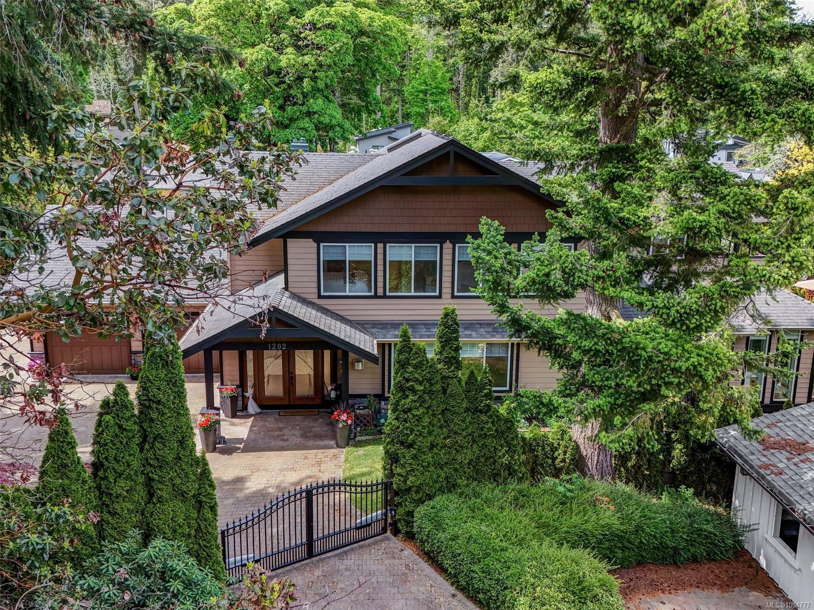 Property Photo: 1202 Ocean Park Lane BC V8X 5M6