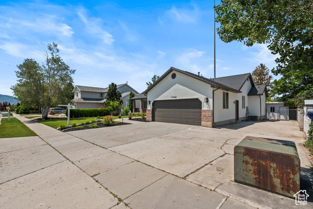 Property Photo: 11362 S Mariposa Way E UT 84094