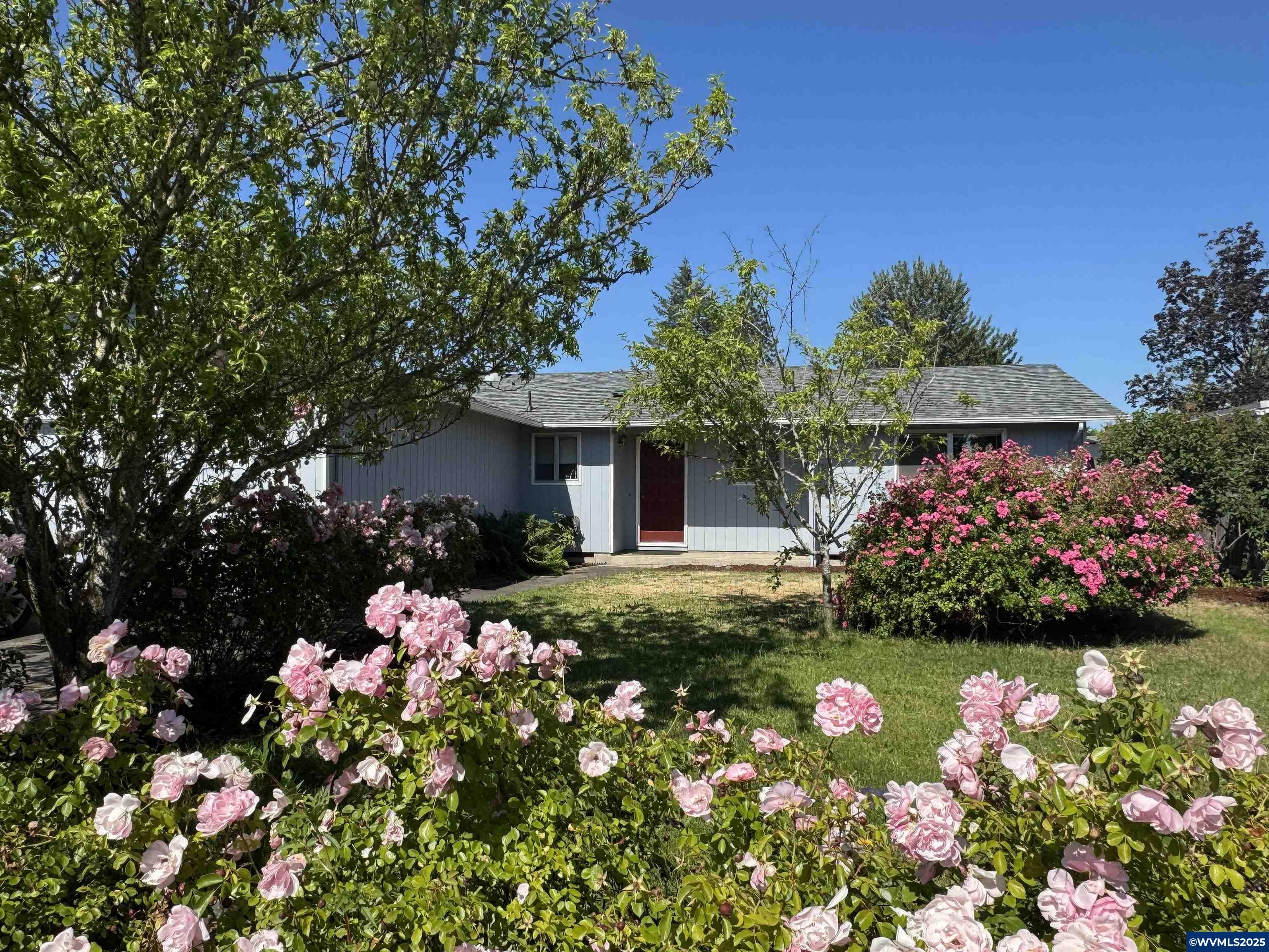 Property Photo: 3480 Hill St SE OR 97322