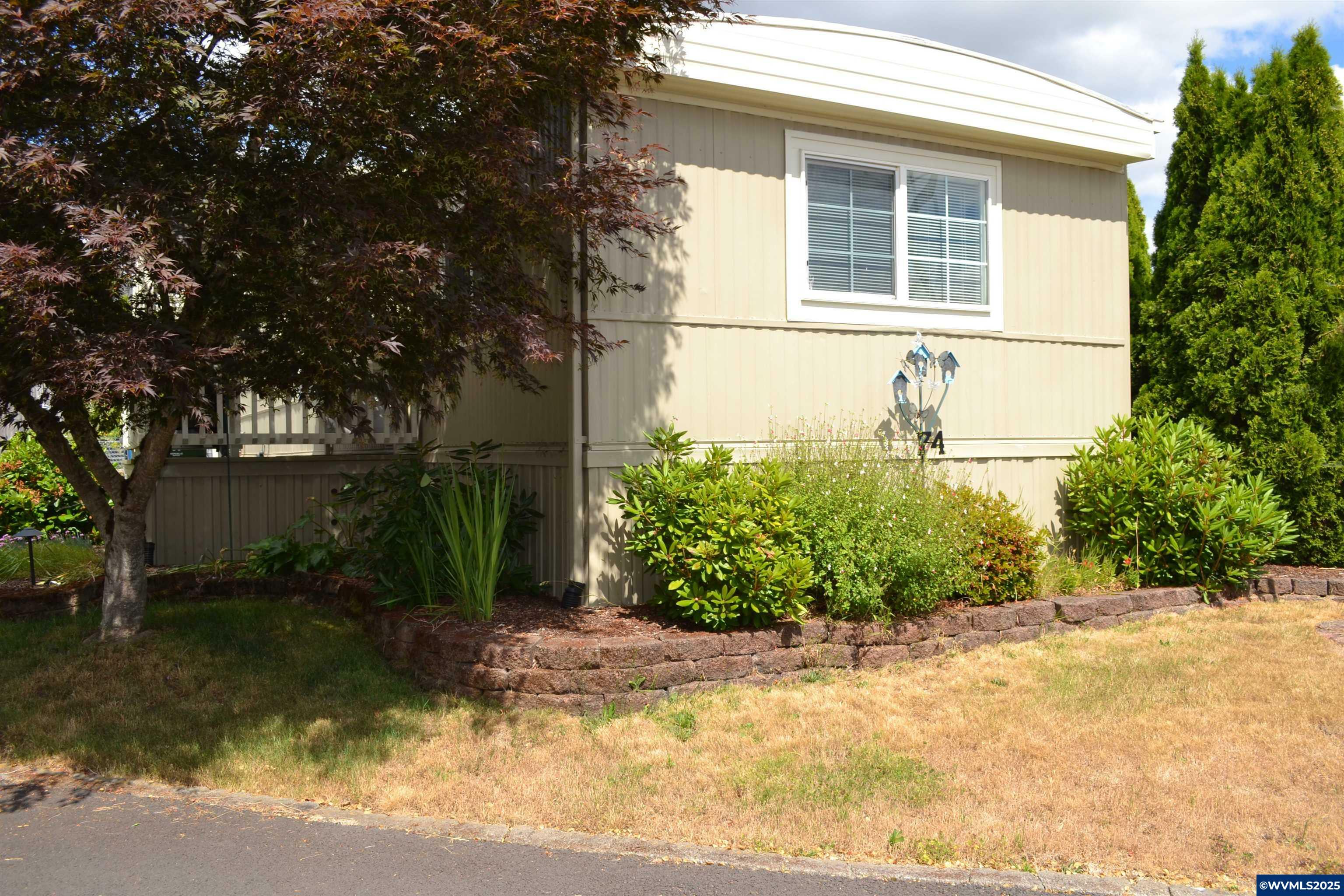 Property Photo:  340 NE Crest #74 St 74  OR 97385 