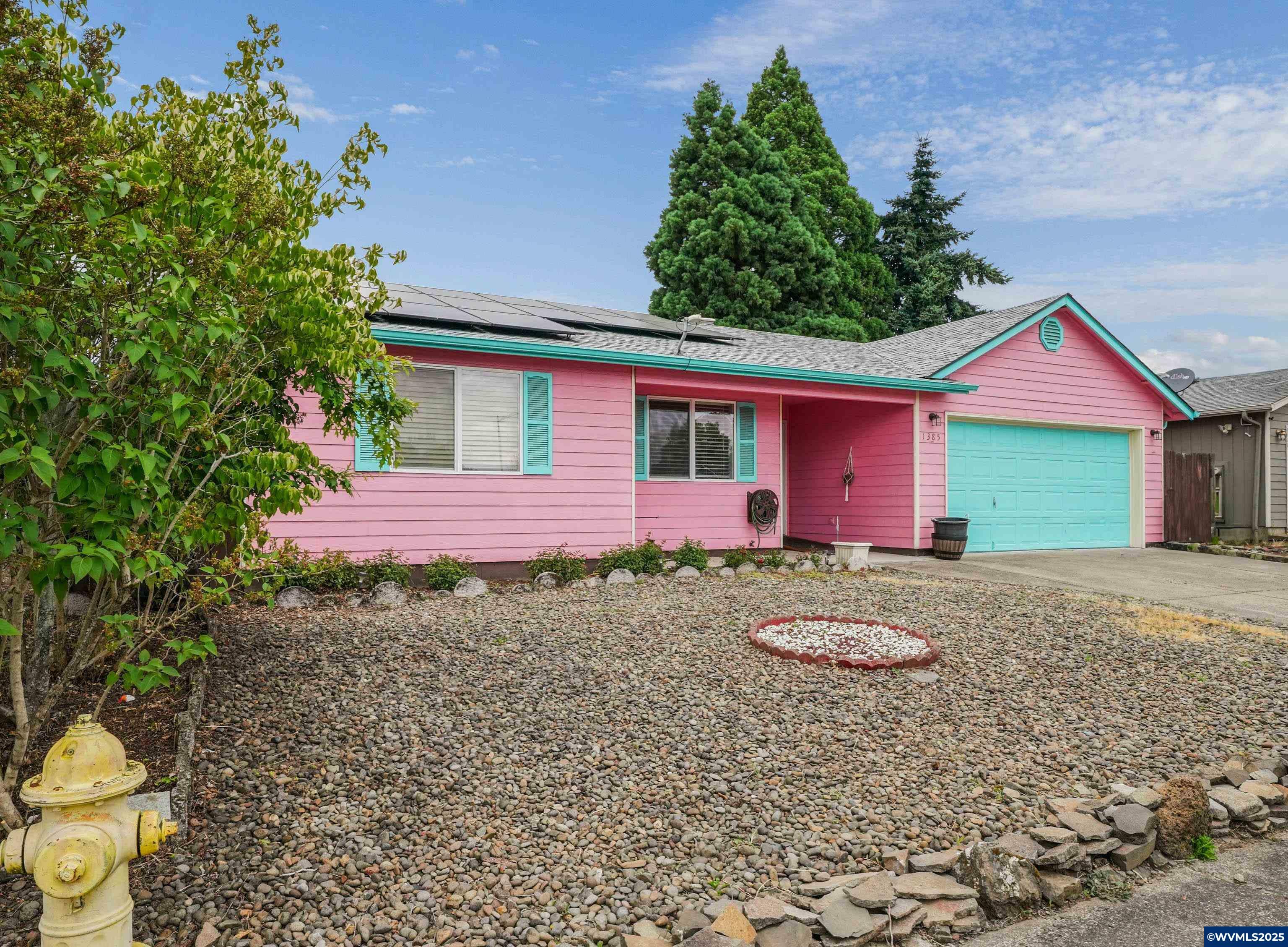 Property Photo:  1385 46th Pl SE  OR 97317 