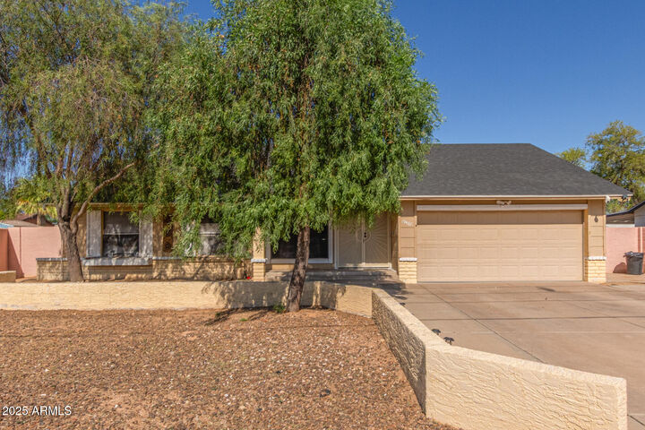 Property Photo:  19407 N 15th Avenue  AZ 85027 