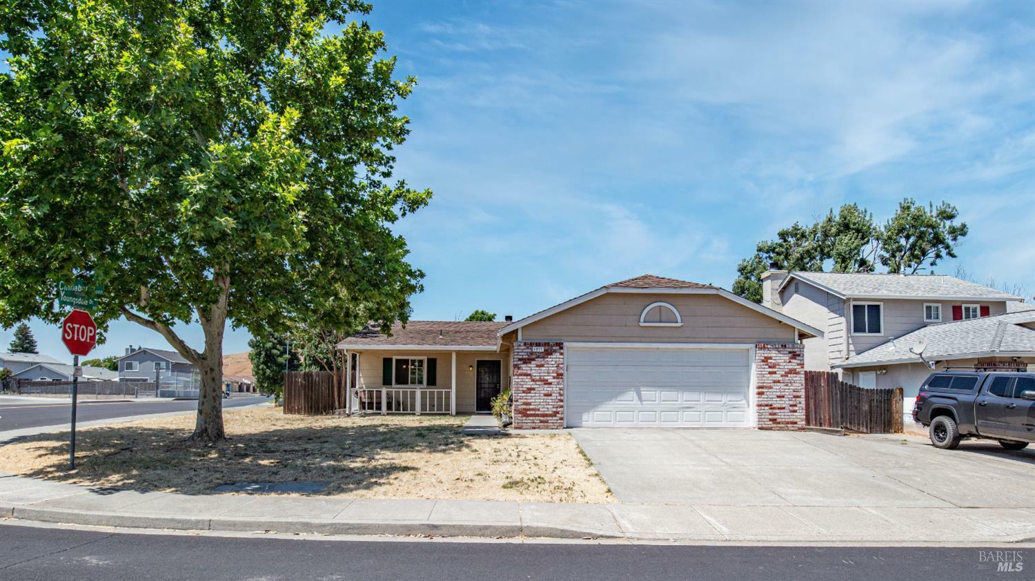 Property Photo:  1000 Cinnabar Way  CA 95687 
