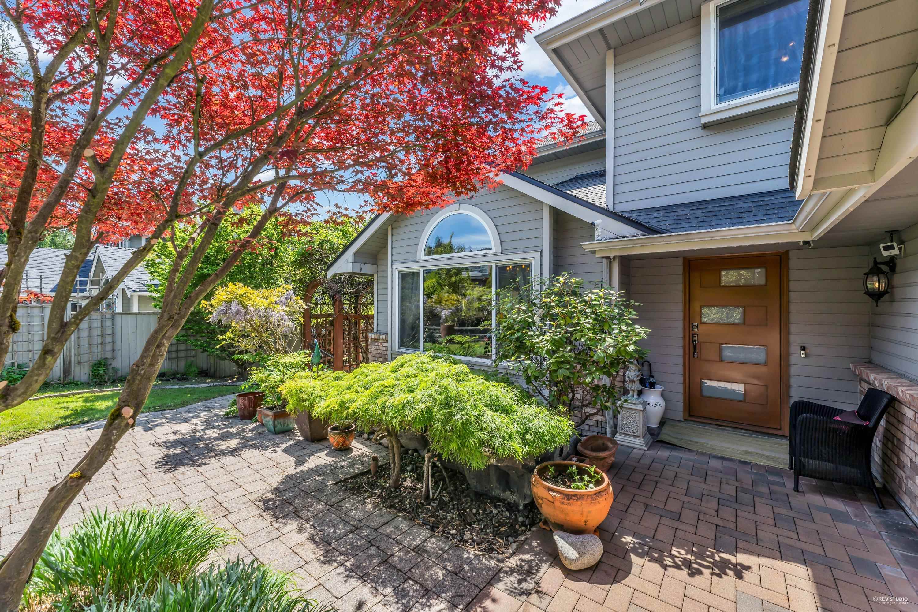 Property Photo: 929 Melbourne Avenue BC V7R 1N8