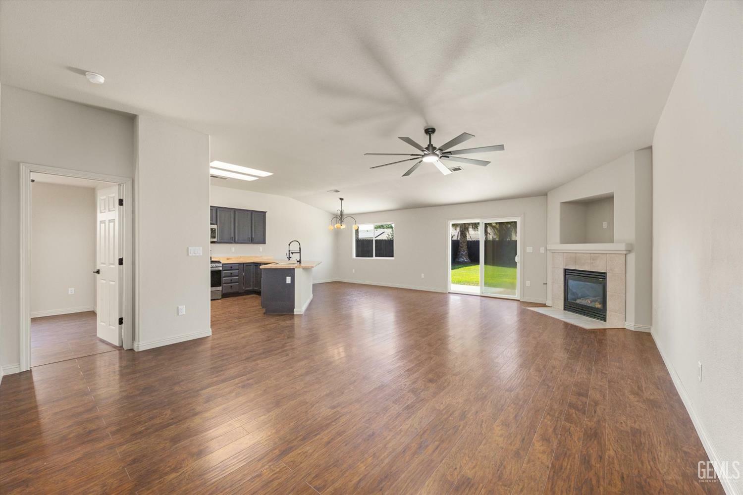 Property Photo:  12722 Lavina Avenue  CA 93312 