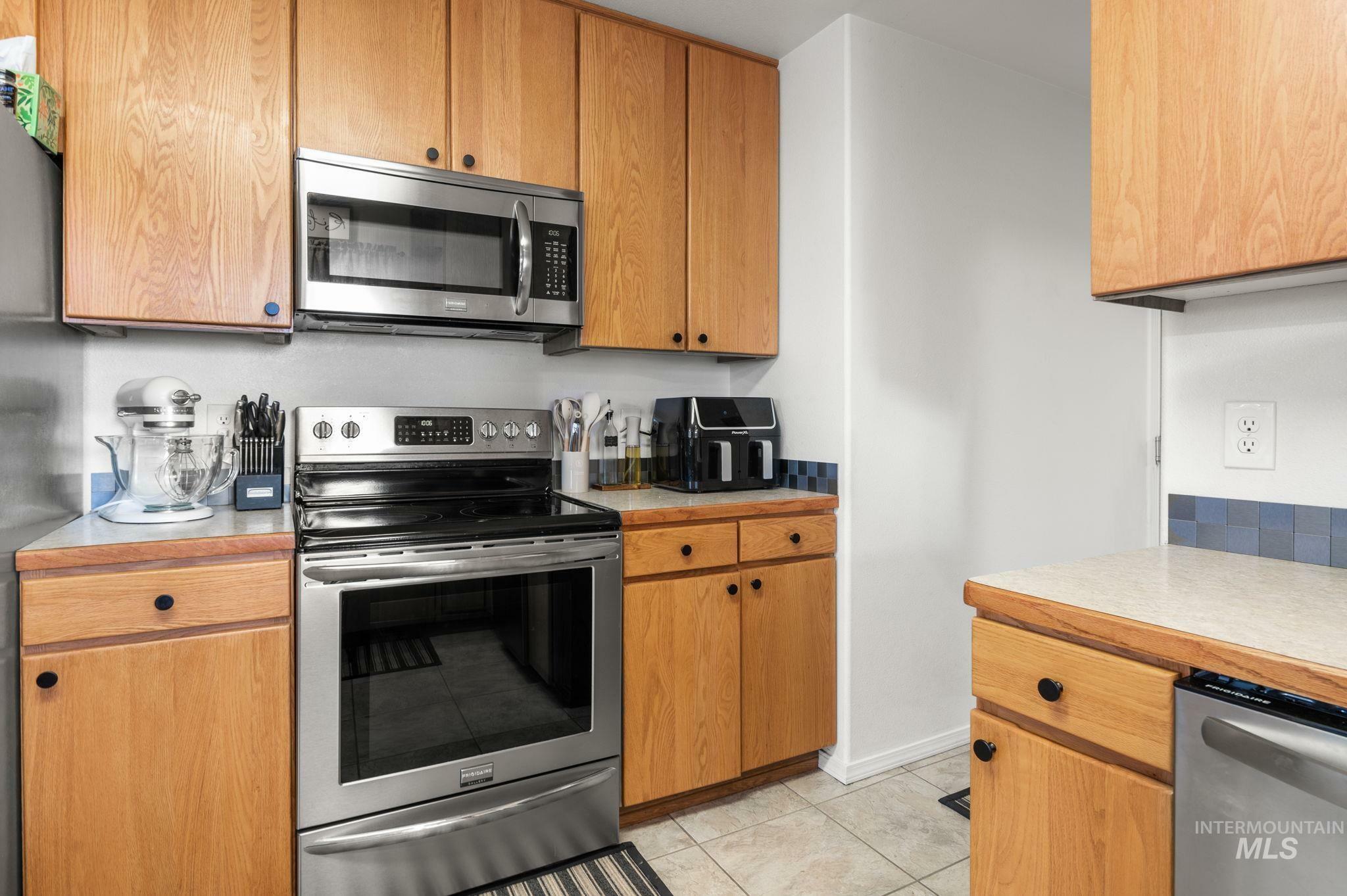 Property Photo: 821 Stewart Ave A ID 83501