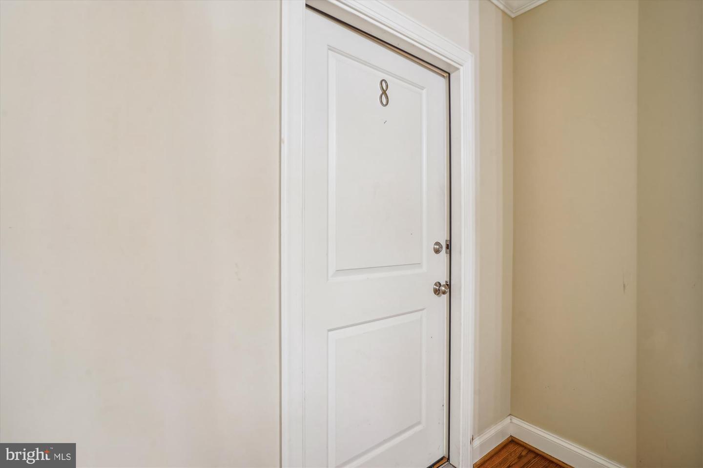 Property Photo: 409 E Raymond Avenue 8 VA 22301