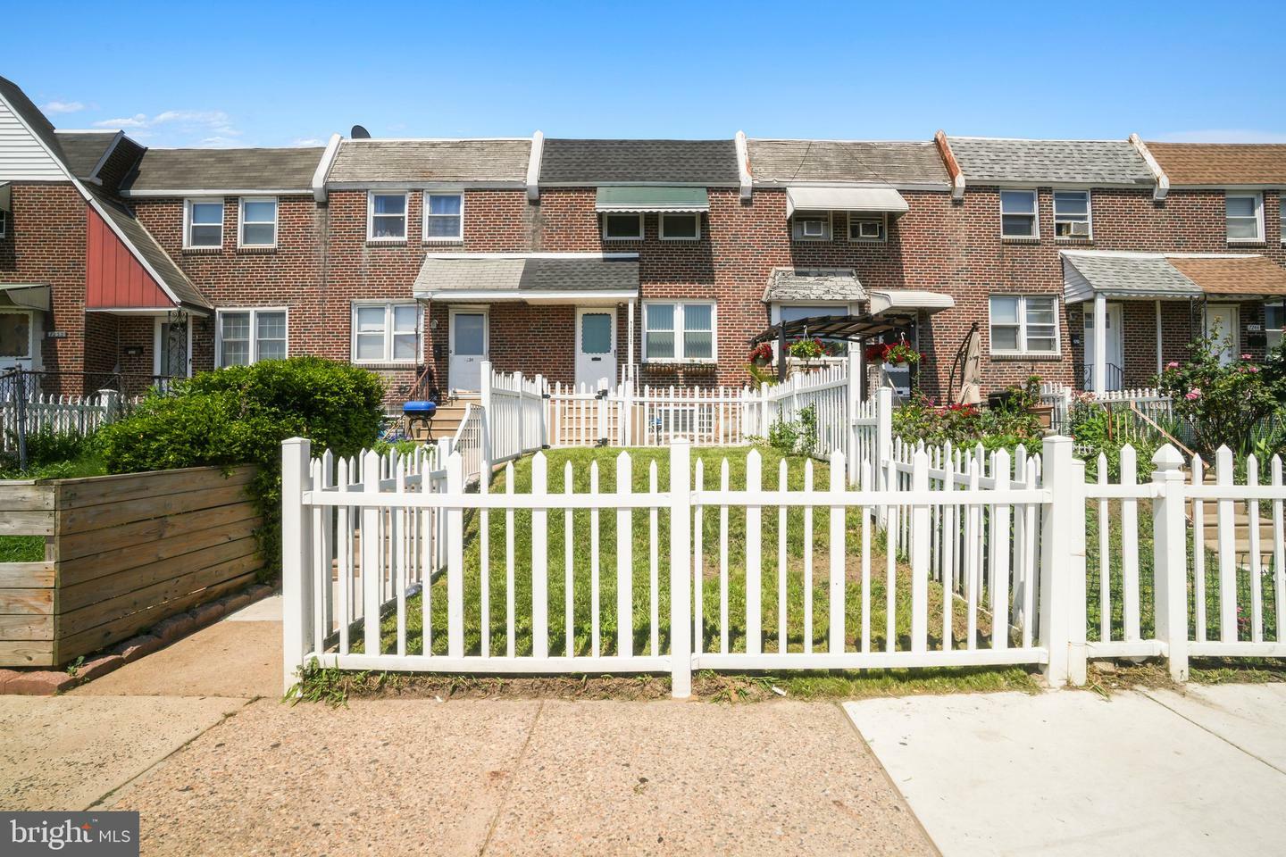 7238 Bustleton Avenue  Philadelphia PA 19149 photo