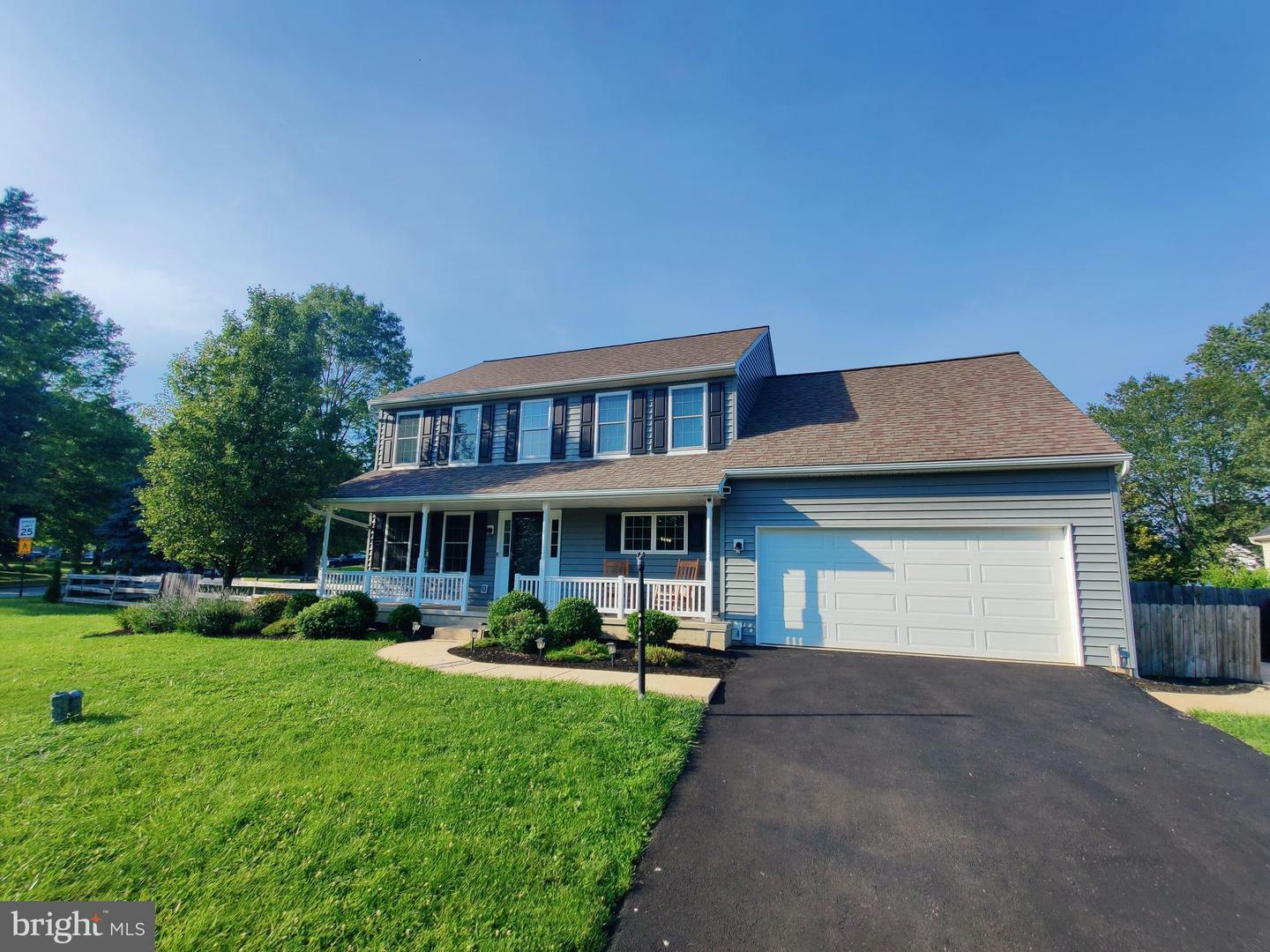 102 Stonebridge Lane  Downingtown PA 19335 photo