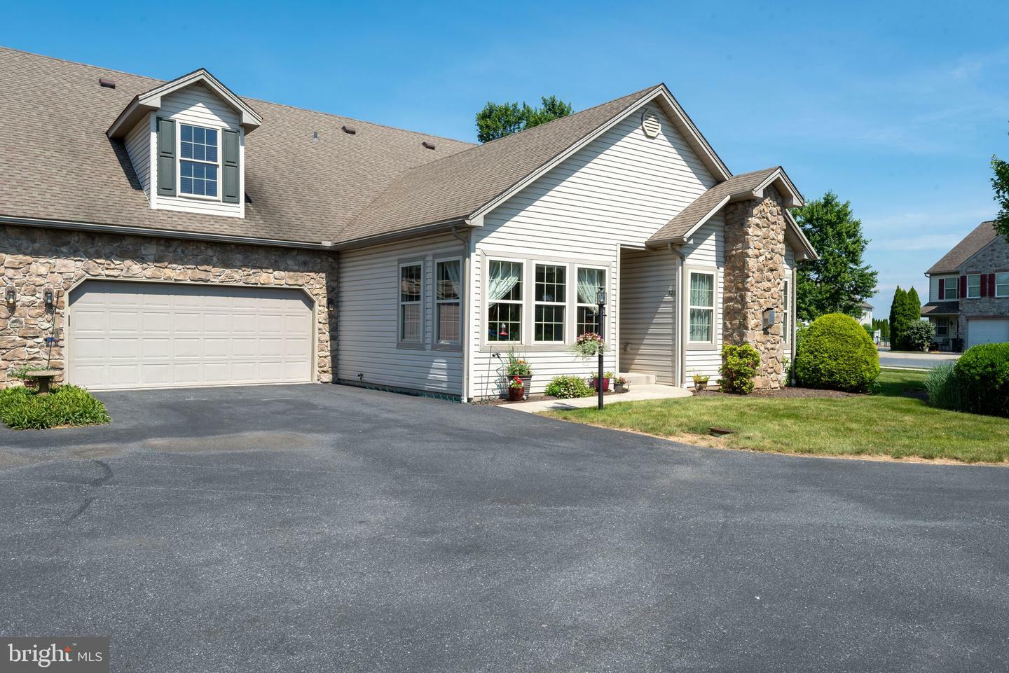 320 Brookwood Drive  Palmyra PA 17078 photo