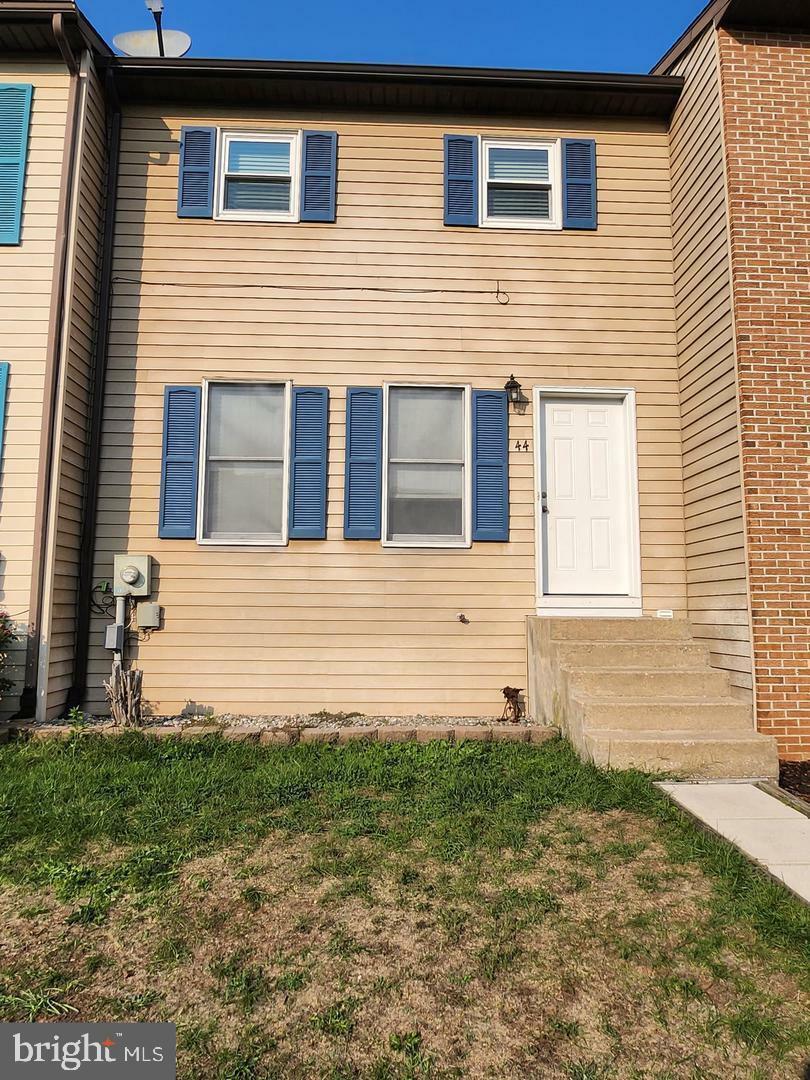 44 N Conley Lane  Etters PA 17319 photo