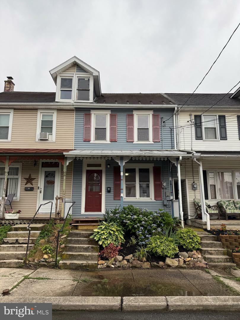 26 W Smith Street  Topton PA 19562 photo