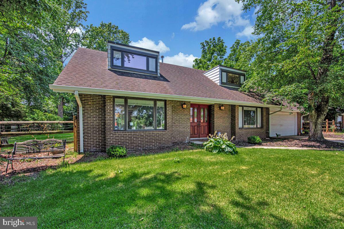Property Photo: 8825 Briarcroft Lane MD 20708