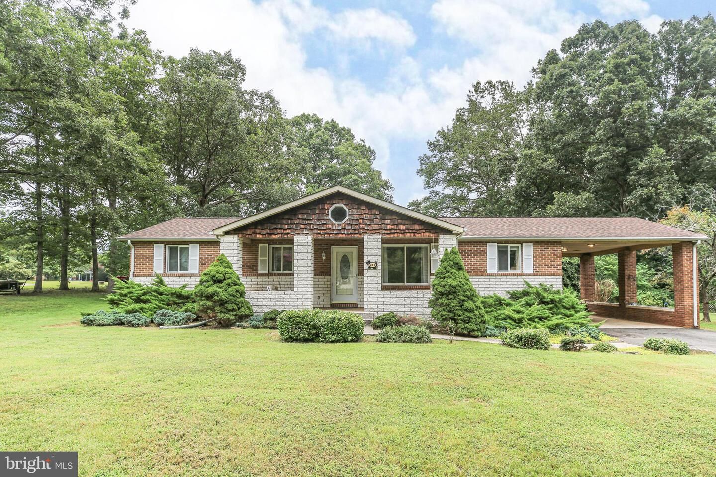 Property Photo: 212 Lando Drive VA 22551