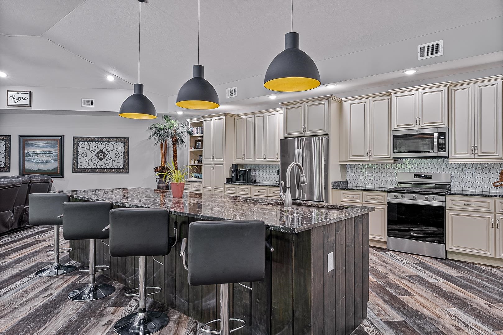 Property Photo:  8203 Oak Creek  AR 72432 