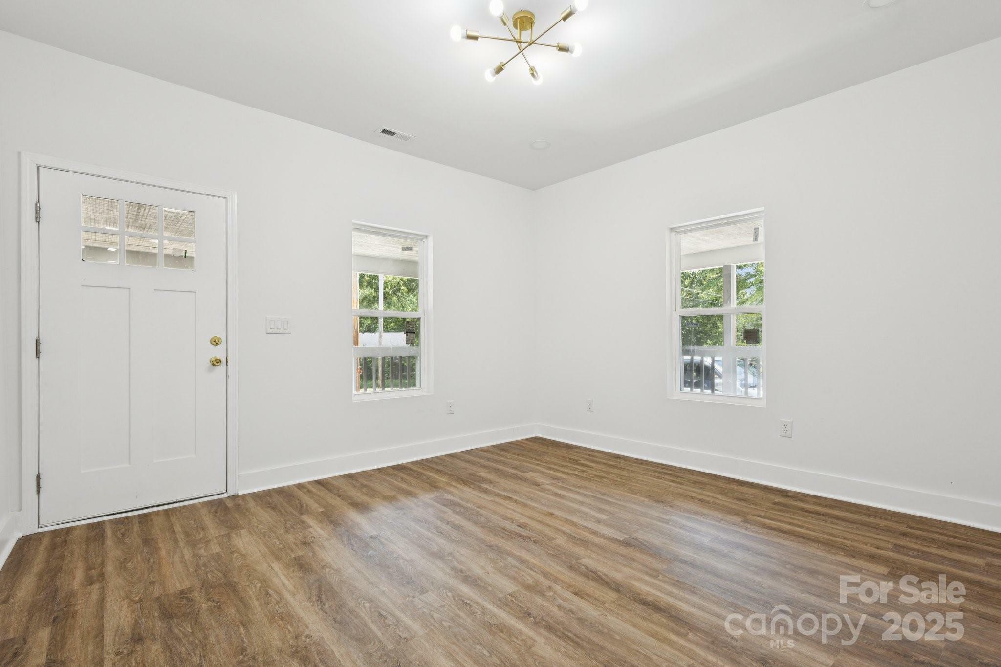 Property Photo: 1108 4th Street NC 28677
