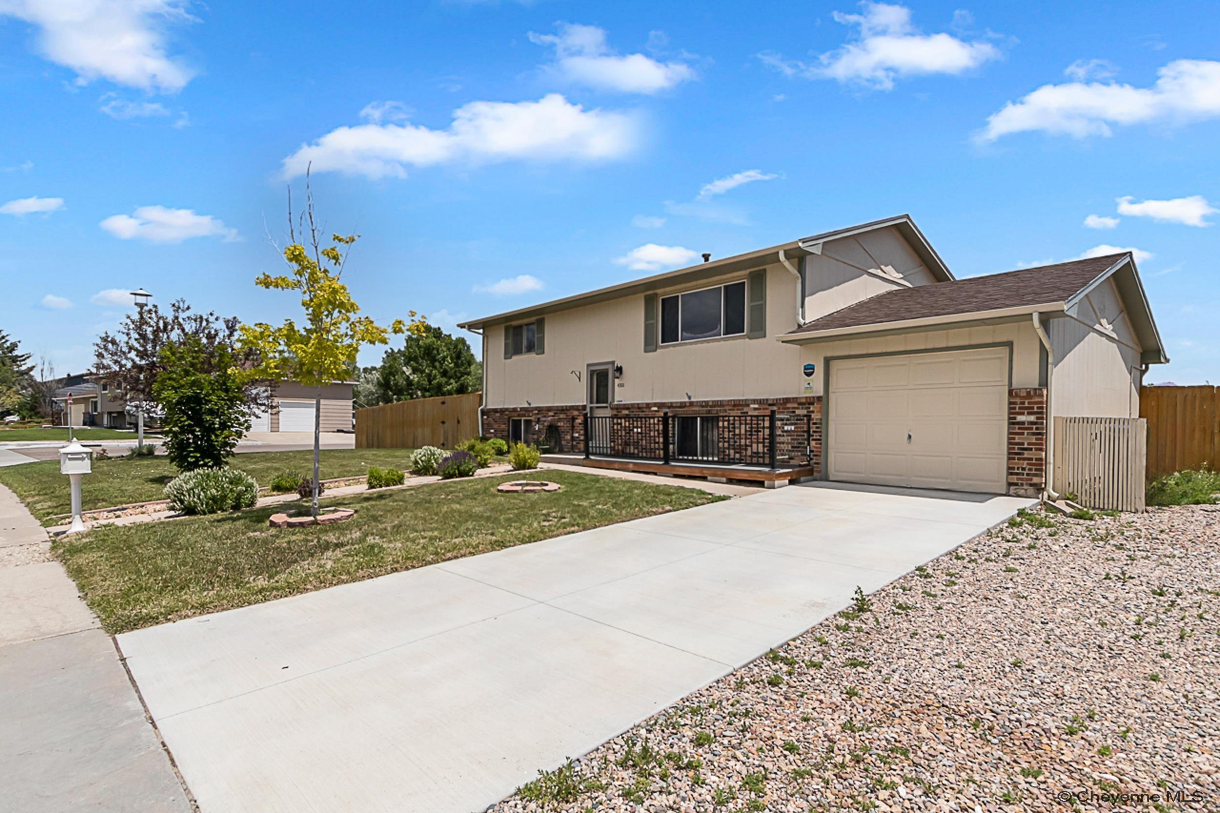 Property Photo: 4301 Cleveland Ave WY 82001