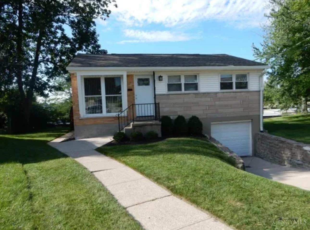 Property Photo: 2197 Faywood Avenue OH 45238