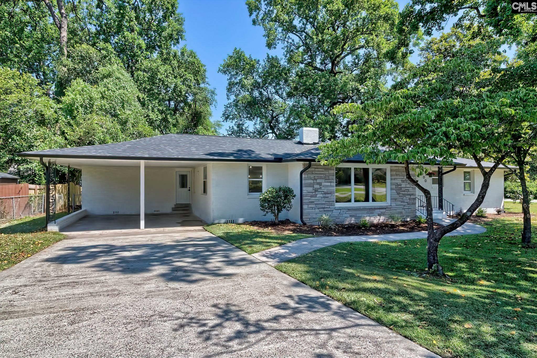 Property Photo:  900 Michaelmas (Aka M)  SC 29033 