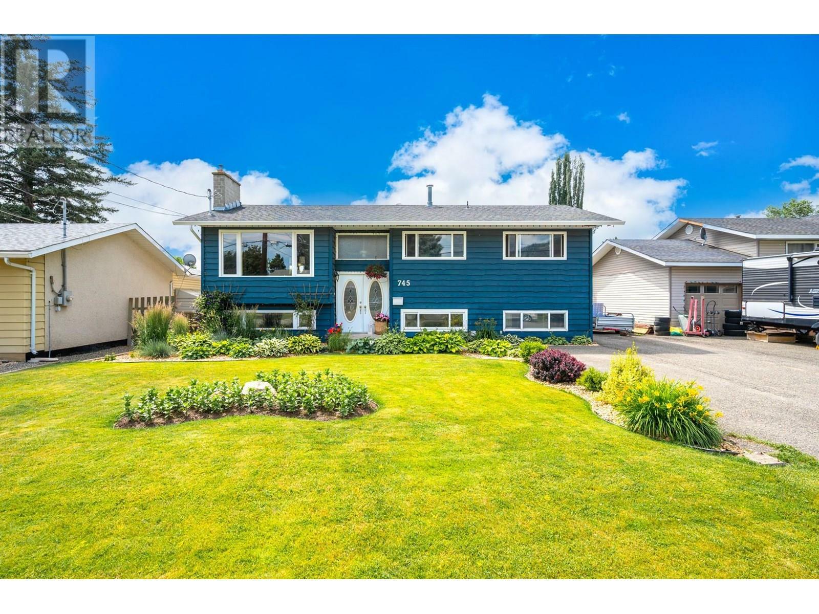 745 Huntington Drive  Kamloops BC V2B 6G3 photo