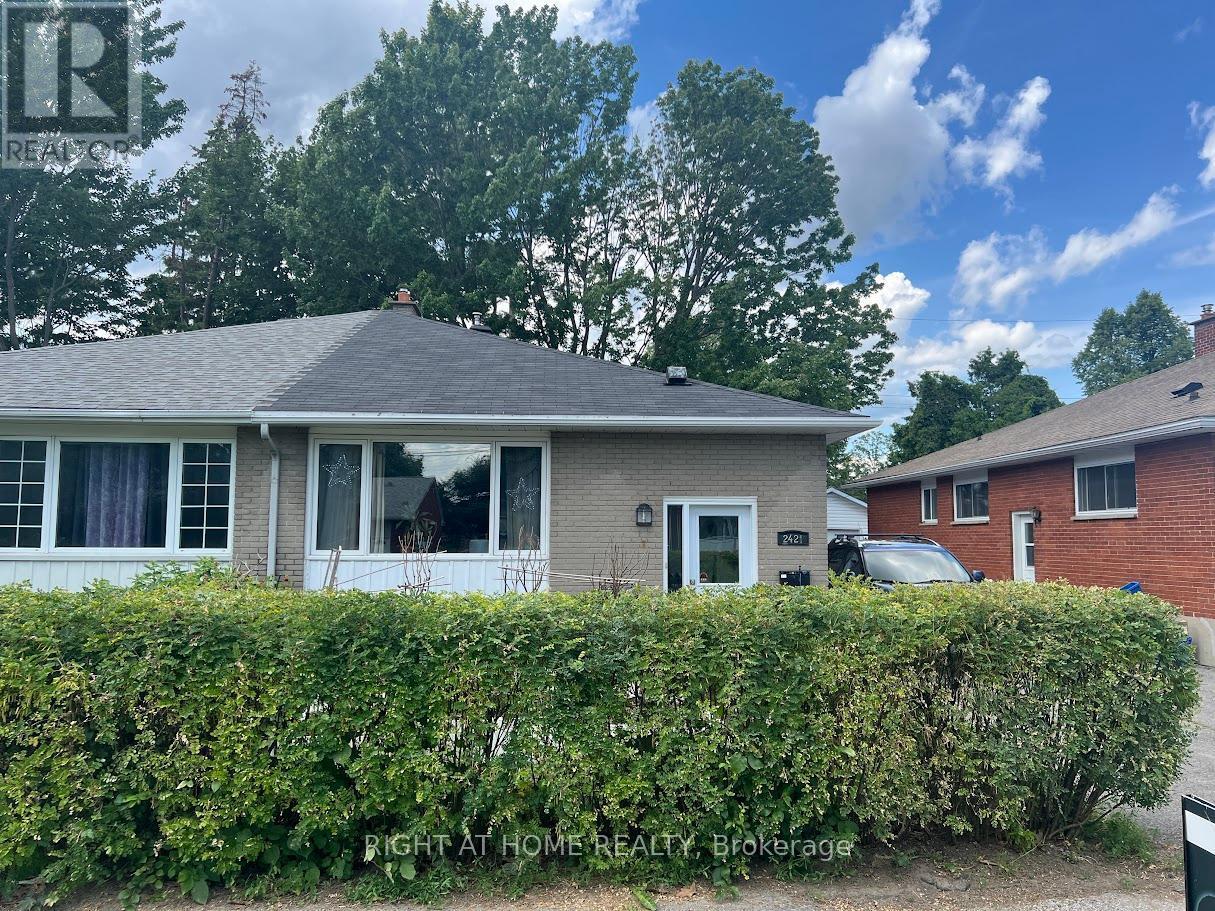 Property Photo: 2421 Iris Street ON K2C 1C7