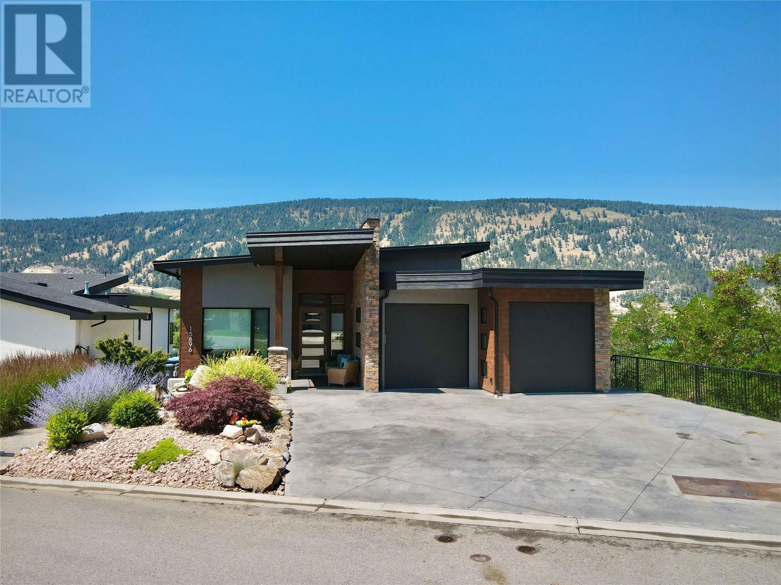 15896 Claridge Drive  Lake Country BC V4V 2T6 photo
